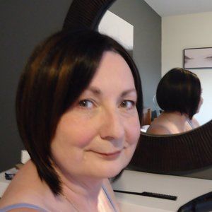 Ladies synthetic wig